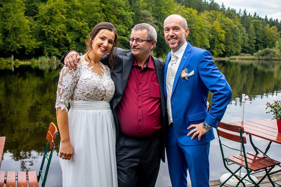 Gruppenfoto auf einer Hochzeit
